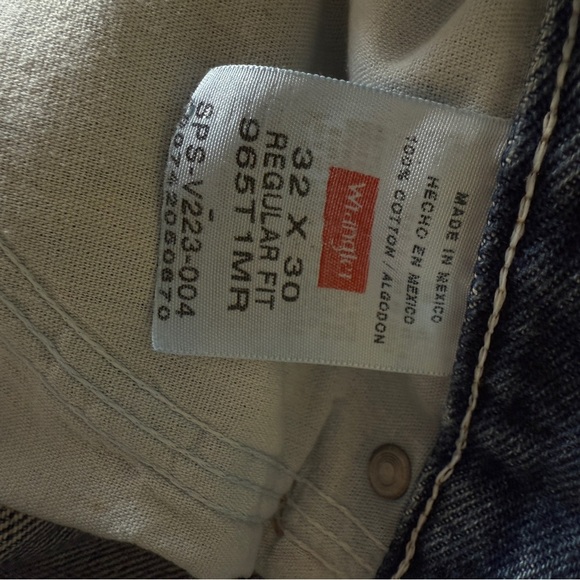 Wrangler straight leg  Blue Jeans​ - Picture 9 of 9